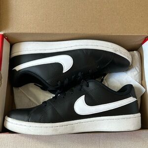Nike Court Royale 2 - Men’s Size 9.5